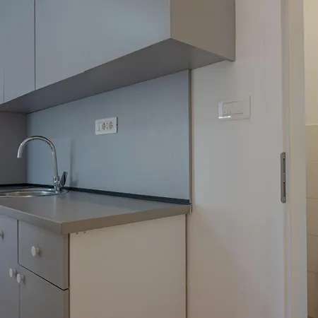 Comfy For Two Apartment *