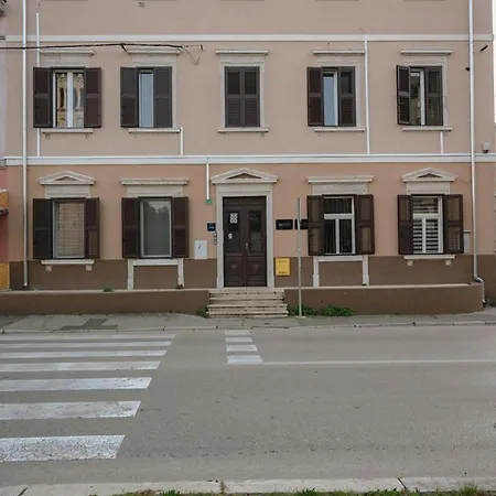 Comfy For Two Apartment Pula