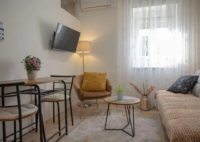 Comfy For Two * Pula