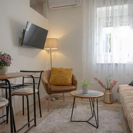 Comfy For Two * Pula